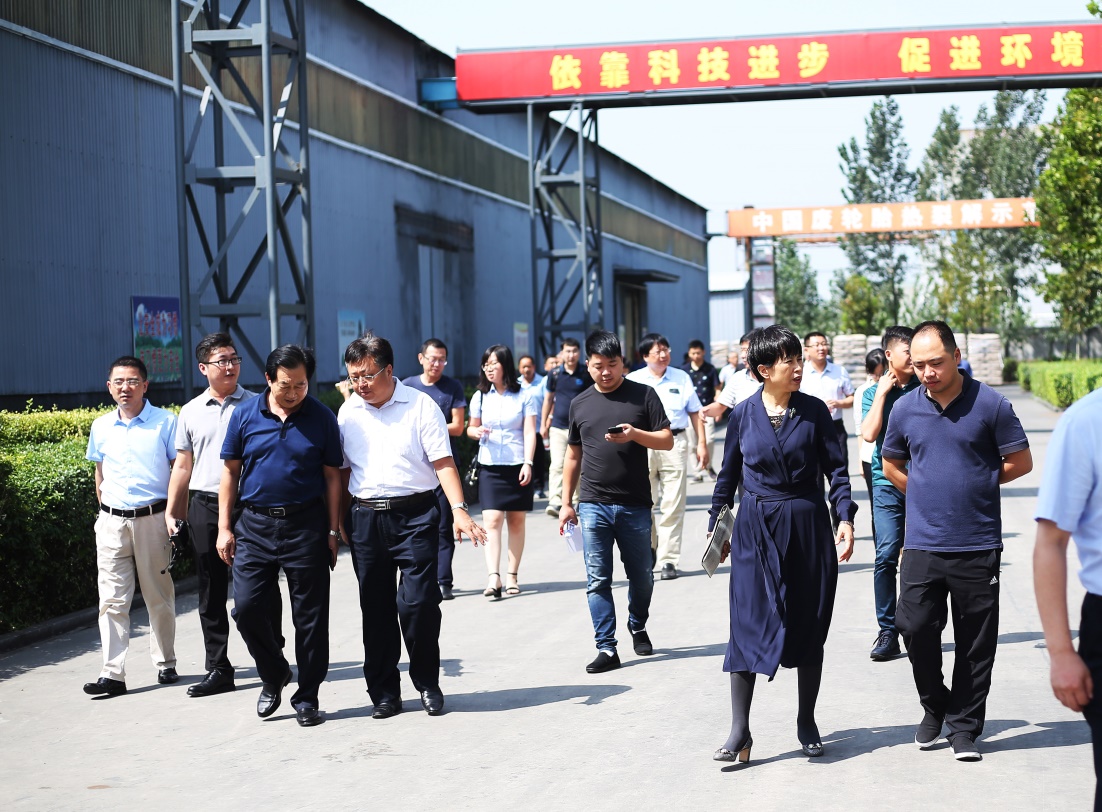 恒譽(yù)環(huán)保攜手中輪協(xié)成功舉辦“全國廢輪胎(橡膠)熱裂解技術(shù)裝備及行業(yè)發(fā)展專題會(huì)議”